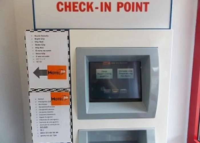 24h Koeln 2* フレッヒェン